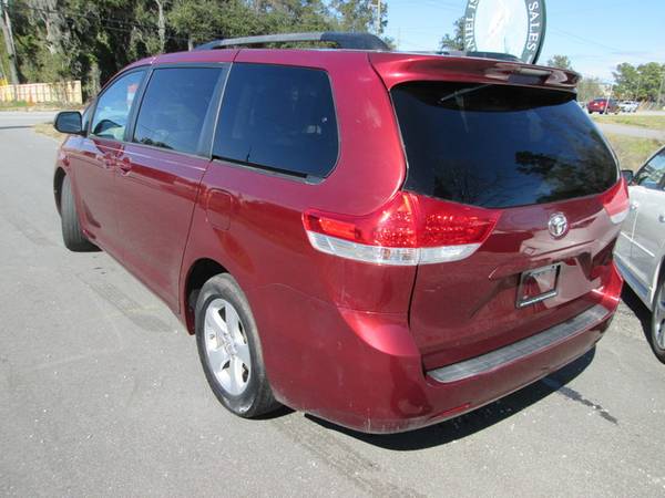 2013 Toyota Sienna LE FWD 8-Passenger V6 NICE! - - by for sale in Charleston, SC – photo 7