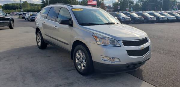 3RD ROW SEATING!! 2012 Chevrolet Traverse FWD 4dr LS for sale in Chesaning, MI – photo 3