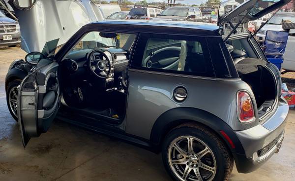 2009 Mini Cooper S Beautifully cared for with only 60K! - cars &... for sale in Kahului, HI – photo 2