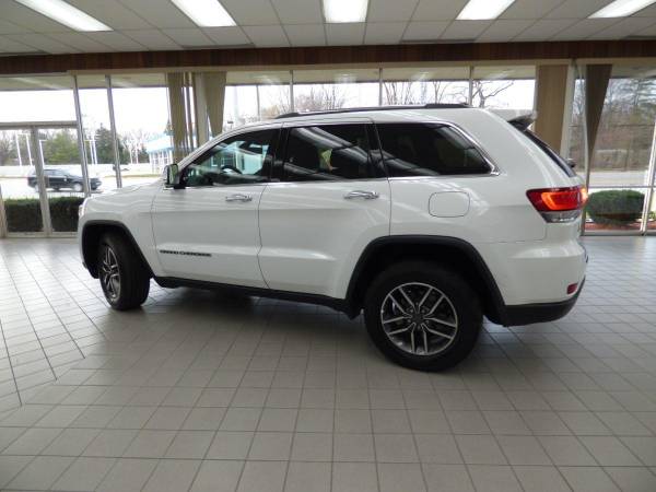 2020 Jeep Grand Cherokee Limited Holiday Special - cars & trucks -... for sale in Burbank, IL – photo 10