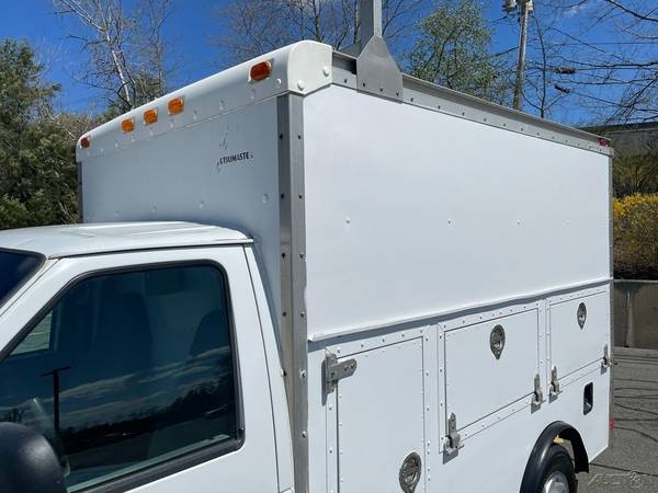 05 Ford E-350 E350 XL 10ft Hi Cube Utility Van Gas 1 Owner SKU: 13923 for sale in south jersey, NJ – photo 14