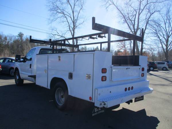 2011 Ford Super Duty F-350 DRW F350 Truck XL Utility Extra Clean for sale in Brentwood, NH – photo 5
