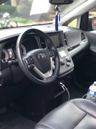 2015 Toyota Sienna SE fully loaded 8 seats - - by for sale in Burke, District Of Columbia – photo 17