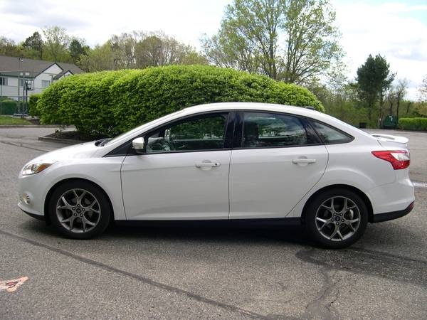 2014 Ford Focus SE 4 Door W/Leather Runs & Looks Nice - cars & for sale in Toms River, NJ – photo 7