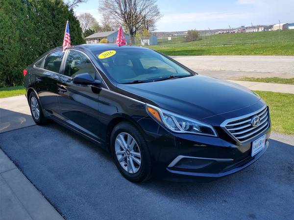 2016 Hyundai Sonata SE - - by dealer - vehicle for sale in Erie, PA – photo 3
