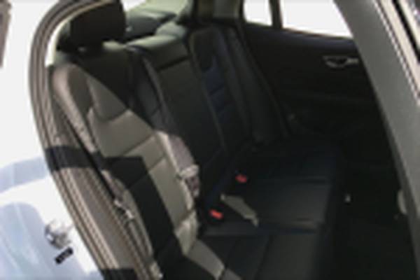 2019 Volvo S60 AWD All Wheel Drive Certified T6 Momentum Sedan -... for sale in Pasadena, CA – photo 16