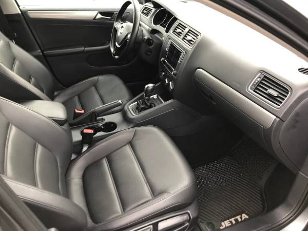 2017 Volkswagen Jetta SE - cars & trucks - by dealer - vehicle... for sale in Marietta, WV – photo 15