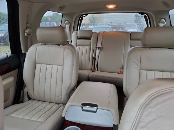 2006 Lincoln Navigator Luxury 3rd Row Seat Clean Carfax and Free for sale in Angleton, TX – photo 7