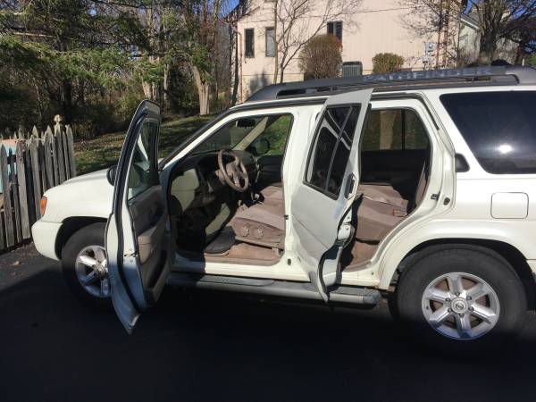 2004 NISSAN PATHFINDER 4x4 - cars & trucks - by owner - vehicle... for sale in reading, PA – photo 6