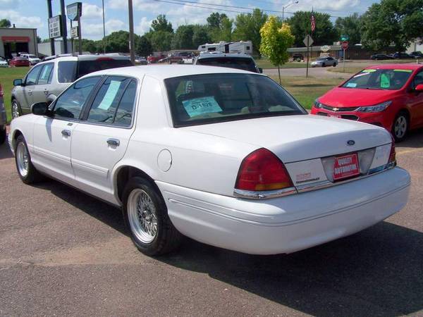 **2000 FORD CROWN VICTORIA VERY NICE!**WE FINANCE**BAD CREDIT OK!!**... for sale in Sioux Falls, SD – photo 8