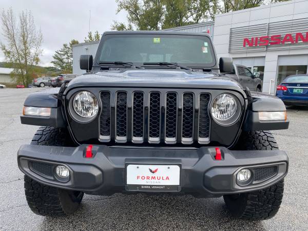 ~~~~~~~ 2020 Jeep Gladiator Rubicon ~~~~~~~ - cars & trucks - by... for sale in Barre, VT – photo 2