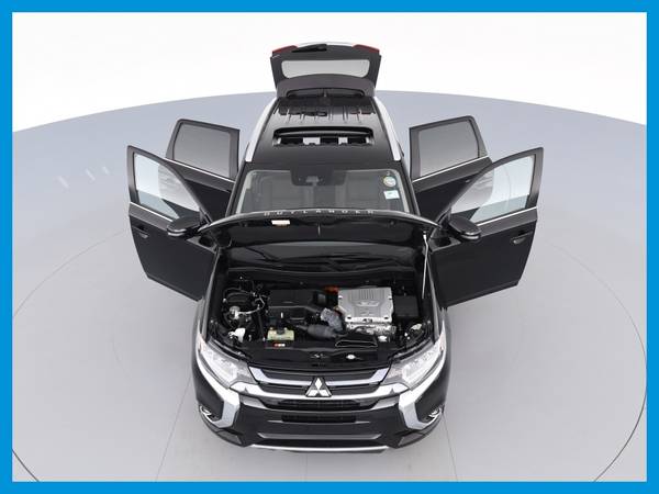 2018 Mitsubishi Outlander PHEV SEL Sport Utility 4D suv Black for sale in La Crosse, MN – photo 22