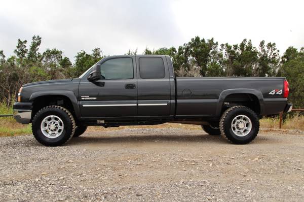 CRAZY CLEAN!! 2003 CHEVY SILVERADO 2500HD 4X4 - DURAMAX - LOW MILES!! for sale in Liberty Hill, TX – photo 3