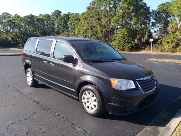 Handicap van - 2008 Chrysler Town & Country - - by for sale in Melbourne , FL – photo 6