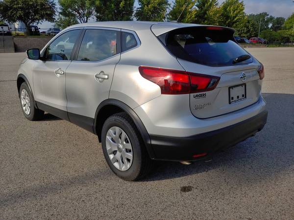 2019 NISSAN ROGUE SPORT AWD LOADED! 1 OWNER! LIKE BRAND NEW! MUST... for sale in Norman, KS – photo 4