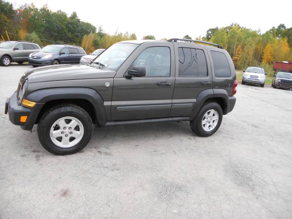 Jeep Liberty 4X4 Trail Rated Safe reliable SUV **1 Year Warranty** for sale in hampstead, RI – photo 9