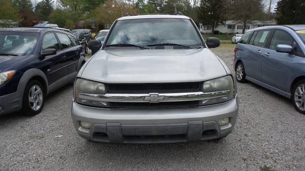 2004 Chevrolet Trailblazer Extended 4WD - - by dealer for sale in NICHOLASVILLE, KY – photo 2