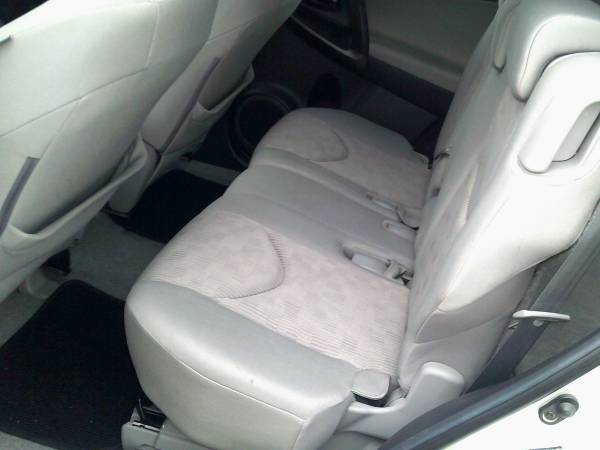 2011 TOYOTA RAV4 81kMI ALL WHEEL DRIVE SUPPER CLEAN BRAND NEW TIRES for sale in Sedalia, MO – photo 14