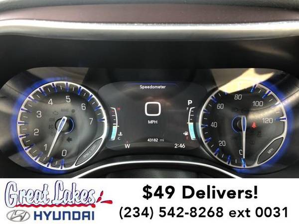 2017 Chrysler Pacifica mini-van Limited for sale in Streetsboro, OH – photo 21