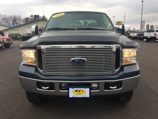 2006 Ford F-250 Lariat V8 PowerStroke - - by dealer for sale in Wisconsin Rapids, WI – photo 3