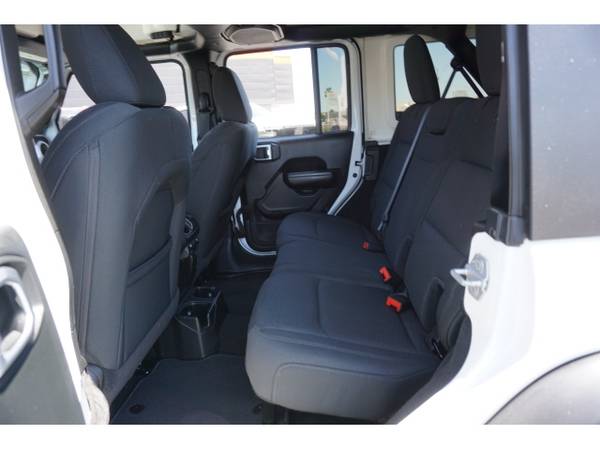 2018 Jeep Wrangler Unlimited SAHARA 4X4 SUV 4x4 Passen - Lifted for sale in Phoenix, AZ – photo 17