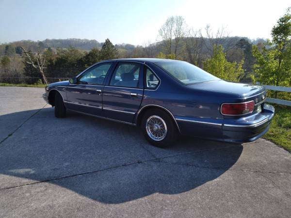 1996 Chevrolet Caprice Classic for sale for sale in Talbott, TN – photo 3
