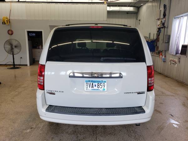 **2010 CHRYSLER TOWN & COUNTRY TOURING MINI VAN FWD LEATHER** - cars... for sale in Cambridge, MN – photo 6