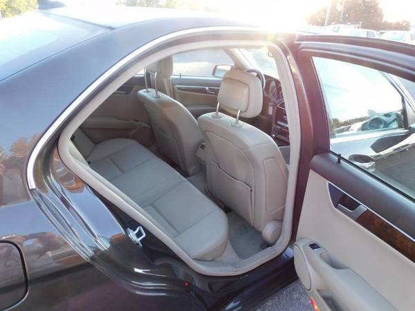 Mercedes Benz C 300 Sport 4dr Sedan 4MATIC Clean Car Loaded Sunroof... for sale in Greenville, SC – photo 10