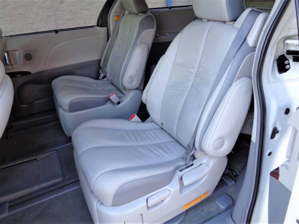 2012 Toyota Sienna Limited - cars & trucks - by dealer - vehicle... for sale in Fort Oglethorpe, TN – photo 9