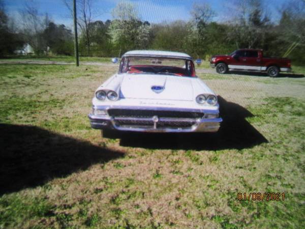 1958 Ford Fairlane 500 Victoria for sale in Other, TN – photo 2