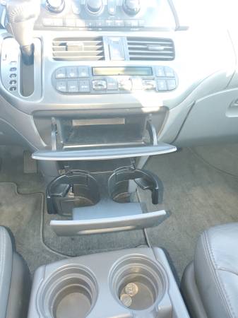 2006 Honda Odyssey V6 170,000 miles !super clean! - cars & trucks -... for sale in Bloomfield, CT – photo 19