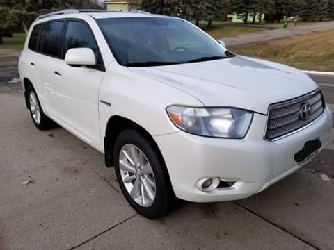 2009 Toyota Highlander Limited Hybrid Sport Utility 4D AWD - cars &... for sale in Fergus Falls, ND – photo 2