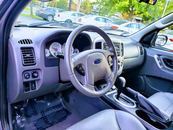 2005 FORD ESCAPE AWD Automatic Low Mileage 1-OWNER⭐+ 6 MONTH... for sale in Front Royal, VA – photo 11