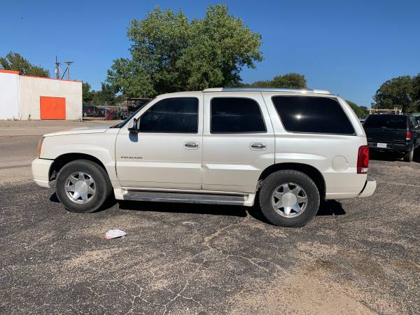 WHITE 2002 CADILLAC ESCALADE for $700 Down for sale in 79412, TX – photo 4