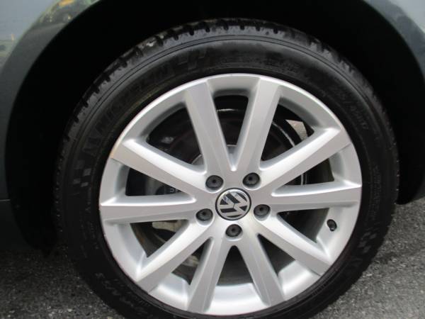 2010 VW Passat Komfort **Hot Deal/Sunroof/Low miles & Clean Title**... for sale in Roanoke, VA – photo 22