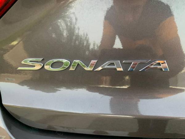 2017 HYUNDAI SONATA / CLEAN TITLE / 4 CYLINDER / CLEAN CARFAX - cars... for sale in El Paso, TX – photo 20
