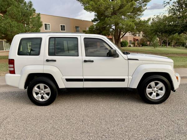 ✅ 2012 JEEP LIBERTY SPORT / CLEAN TITLE / CLEAN CARFAX! for sale in El Paso, TX – photo 4