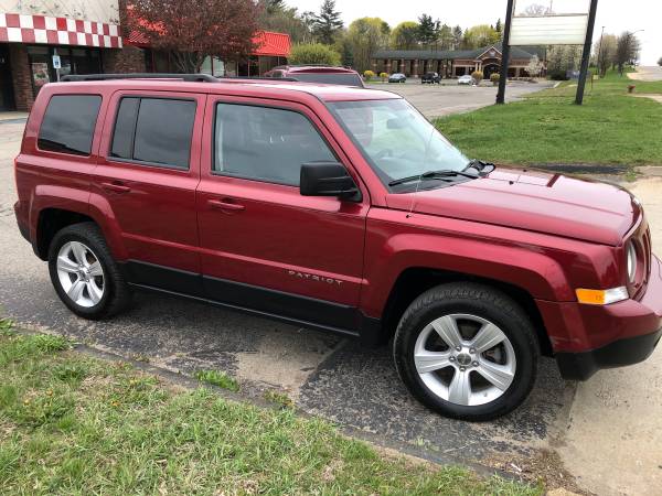 2013 JEEP PATROIT non smoker clean new tires only 75k miles - cars & for sale in Clarkston , MI – photo 2
