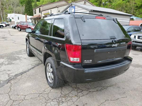 2009 Jeep Grand Cherokee Laredo 4x4 4dr SUV EVERYONE IS APPROVED! for sale in Vandergrift, PA – photo 5