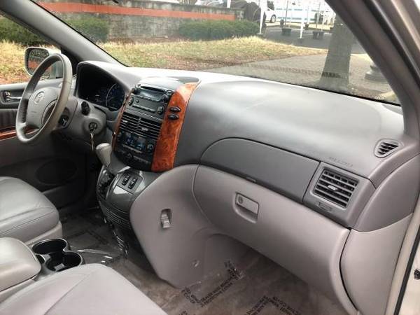 2009 Toyota Sienna - - by dealer - vehicle for sale in Arlington, District Of Columbia – photo 20