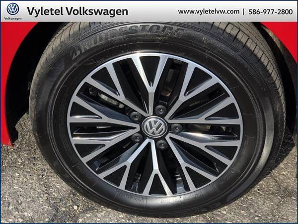 2019 Volkswagen Jetta sedan SE Auto w/ULEV - Volkswagen Tornado Red for sale in Sterling Heights, MI – photo 7