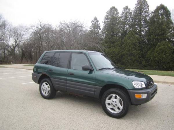 1998 Toyota RAV4 4-Door FWD 4 CYL RUNS STRONG $1995 - cars & trucks... for sale in Highland Park, IL – photo 3