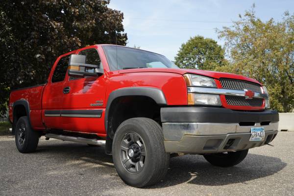 2004 Chevrolet Silverado 2500HD Duramax! - - by dealer for sale in Columbia Heights, MN – photo 3
