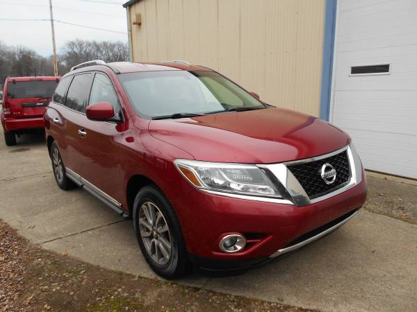 2014 Nissan Pathfinder SL 4WD - - by dealer - vehicle for sale in Mishawaka, IN – photo 2