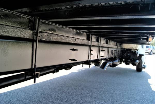 2013 International 4300 Box Truck 26’ 102 X 97 Liftgate REFURBISHED for sale in Emerald Isle, VA – photo 7