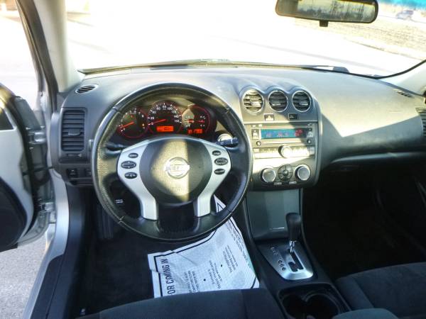 2009 Nissan Altima 3 5 SE - - by dealer - vehicle for sale in Olathe, MO – photo 11