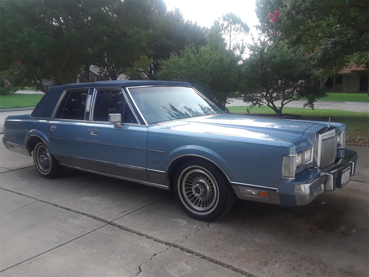 1988 Lincoln Town Car for sale in Mansfield, TX – photo 2