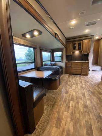 2017 GRAND DESIGN REFLECTION 30BH - - by dealer for sale in Barre, VT – photo 15