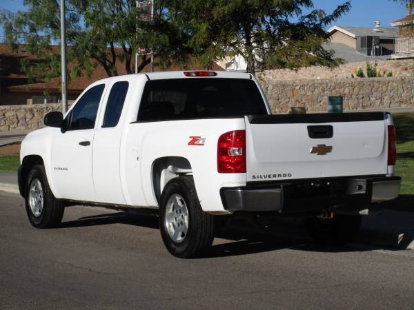 2013 CHEVROLET SILVERADO 1500 4 DOOR 4X2! 5.3L V8! ONE OWNER! for sale in El Paso, TX – photo 3
