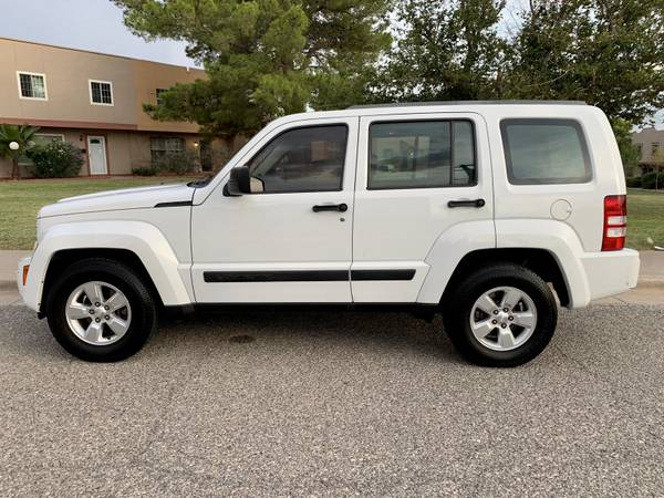 ✅ 2012 JEEP LIBERTY SPORT / CLEAN TITLE / CLEAN CARFAX! for sale in El Paso, TX – photo 2